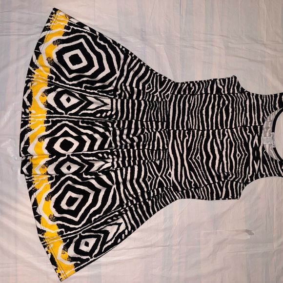 Connection 18 Black and White Mini Dress with Yellow Accents - Picture 3 of 8